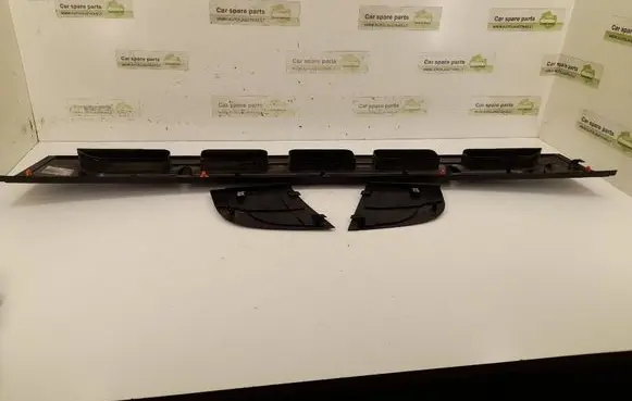 Mercedes-Benz B W245 Front grill 1698360018 1698300275