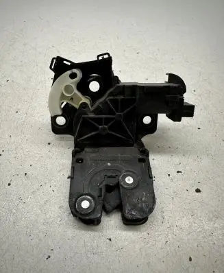 Audi A4 S4 B7 8E 8H Tailgate/trunk/boot lock/catch/latch 8P4827505C