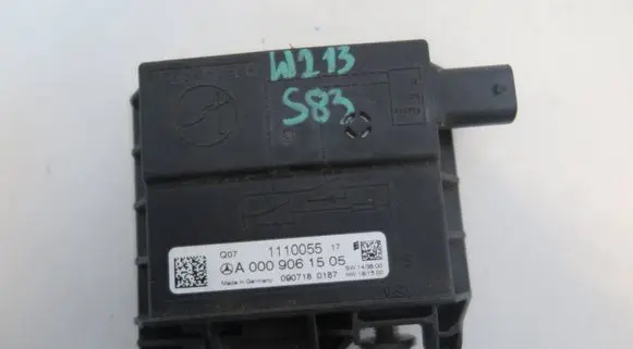 Mercedes-Benz E W213 Battery relay fuse A0009061505 1110055
