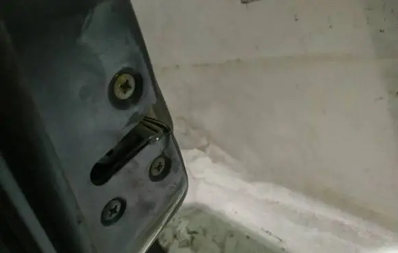 Ford Maverick Rear door lock