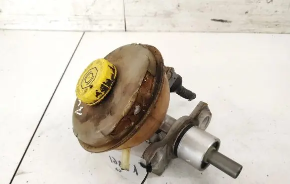 Audi A4 S4 B5 8D Master brake cylinder