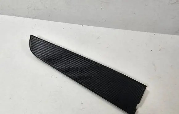 KIA Xceed Front door interior handle trim 82732J7000