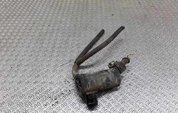 Volvo XC70 Windscreen/windshield washer pump