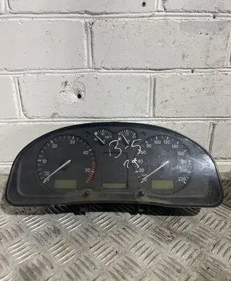 Volkswagen PASSAT B5 Speedometer (instrument cluster) 3B0919880L 110008776023