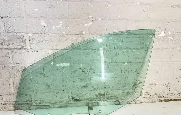 Volvo XC60 Front door window glass four-door 43R001106 DOT57M53AS2