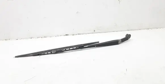 Mitsubishi Pajero Front wiper blade arm