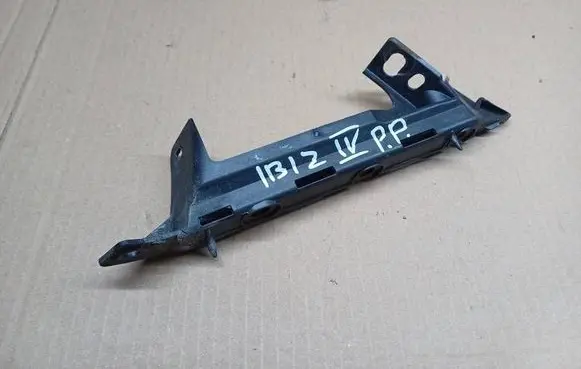 Seat Ibiza IV (6J,6P) Front bumper mounting bracket 6J0807184