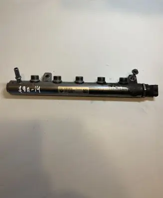 Opel Vivaro Fuel main line pipe 175214823R