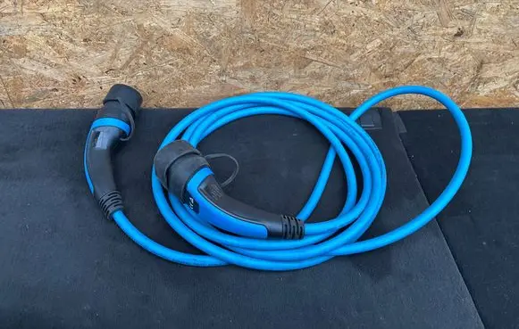 Mercedes-Benz EQC Electric car charging cable A0005832098