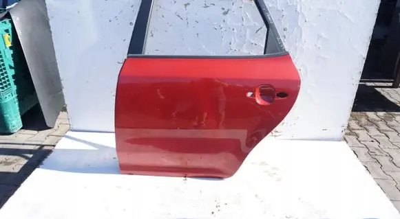 KIA Ceed Rear door