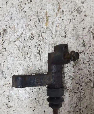 Nissan Almera N16 Clutch slave cylinder 