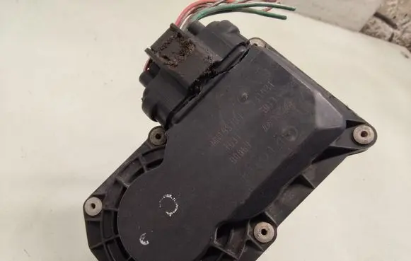 Smart ForFour I Throttle valve MN195709 13T031