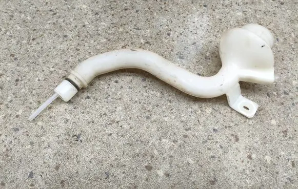 Volvo XC90 Window washer liquid tank fill tube 31349387