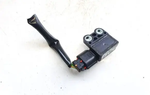 Suzuki SX4 Airbag deployment crash/impact sensor 3394582c10 33945-82c10