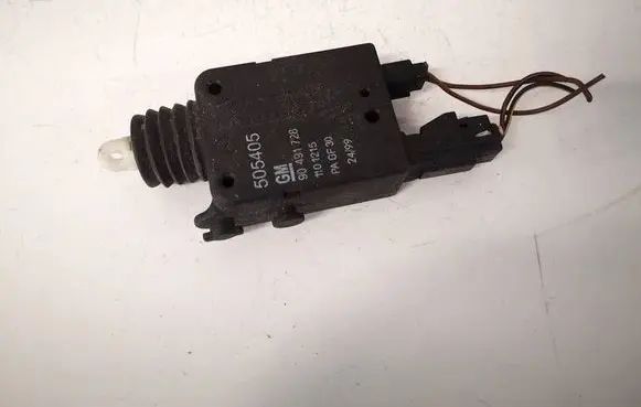Opel Astra G Central locking motor 90491728