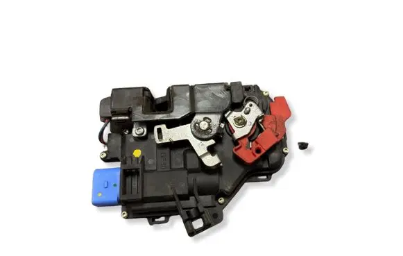 Volkswagen Golf VI Front door lock 3D1837015AB 3D1837075