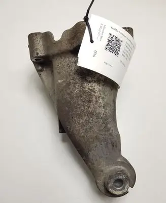 Mercedes-Benz E AMG W212 Engine mounting bracket A6512233404