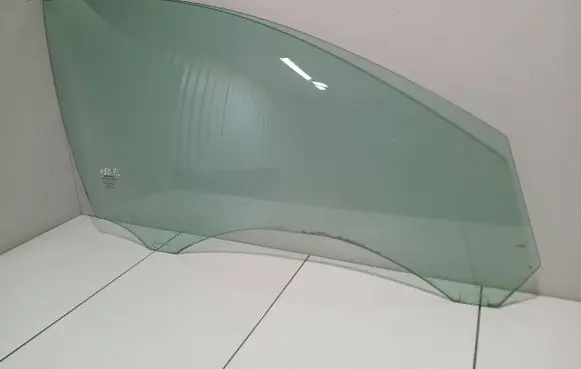 Volvo V50 Front door window glass four-door 43R001105 E000186 DOT57M20AS2