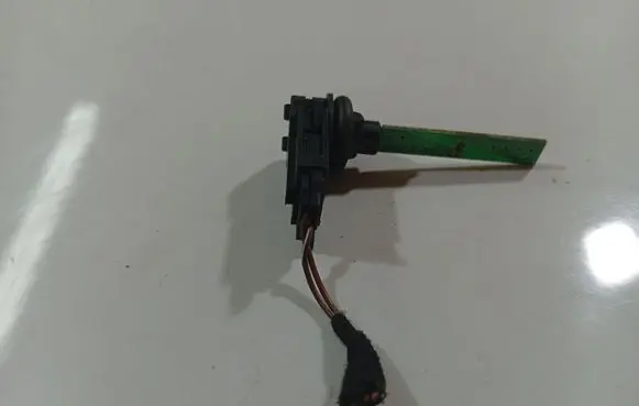 Volkswagen PASSAT B5.5 Interior temperature sensor 4B0820539
