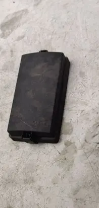 Volkswagen PASSAT B8 Fuse box cover 5Q0937132B