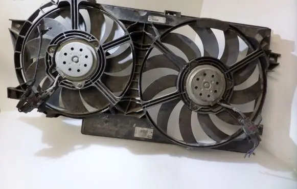 Chrysler Voyager Radiator cooling fan shroud 870680J