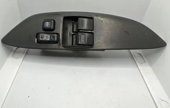 Toyota Yaris Electric window control switch 0113Z92