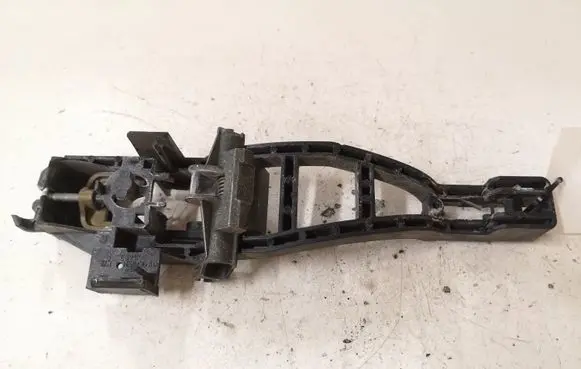 Front door exterior handle/bracket