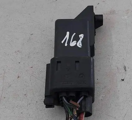 Audi A3 S3 A3 Sportback 8P Glow plug pre-heat relay 038907281D 0522120504 3234905