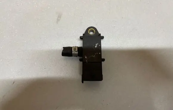 Opel Astra J Crankshaft speed sensor 55566186