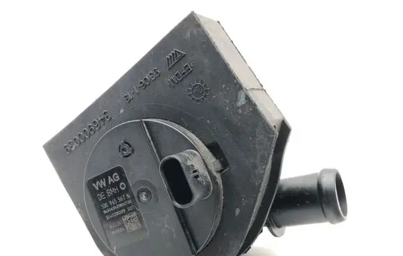 Skoda Kamiq Oil filter mounting bracket 5Q0965567N