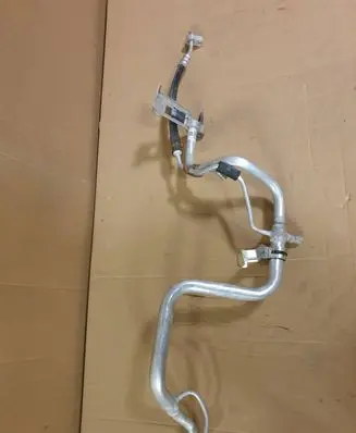 Chevrolet Camaro Air conditioning (A/C) pipe/hose 23228915