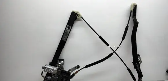 Ford Mondeo Mk III Front door window regulator with motor 0130821771