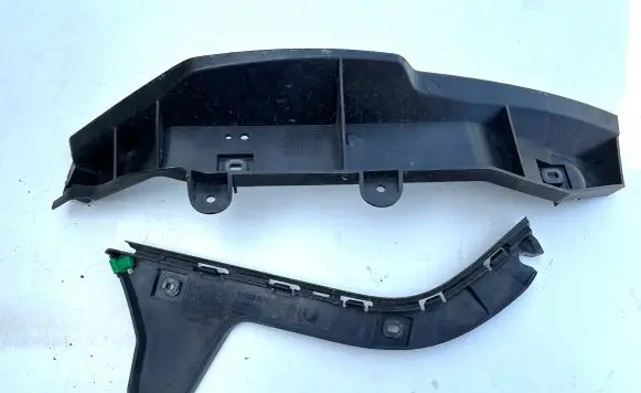 Volvo C70 Rear bumper mounting bracket 31214965 09466906 9466906