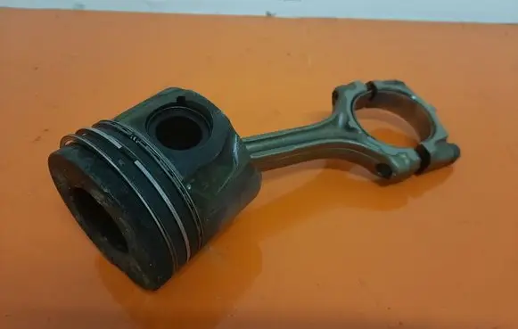 Toyota Yaris Piston 