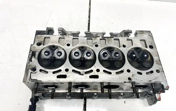 Volkswagen Golf V Engine head 03C103358F