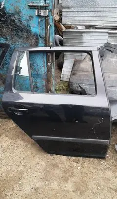 Skoda Octavia Mk2 (1Z) Rear door 