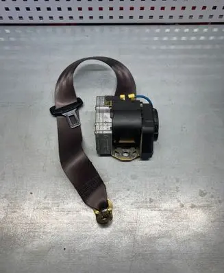 Audi A6 S6 C5 4B Rear seatbelt 00067250