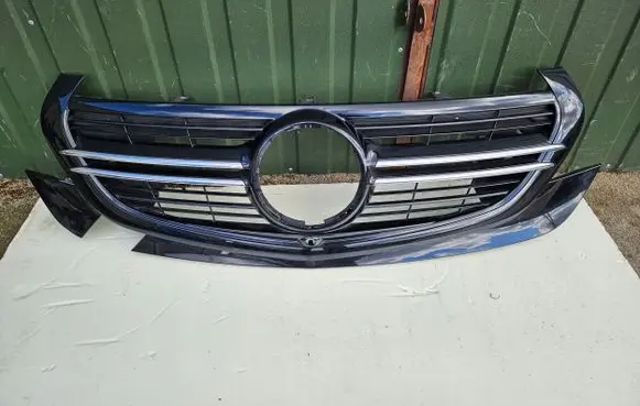 Mercedes-Benz EQC ACC Distronic radar sensor grill/trim A2938884100