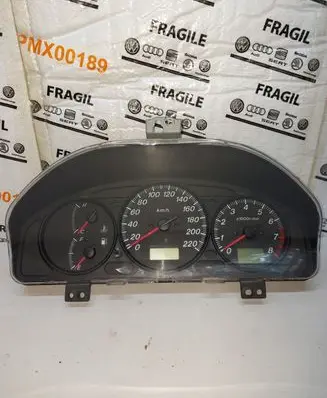 Mazda Premacy Speedometer (instrument cluster) CB07F