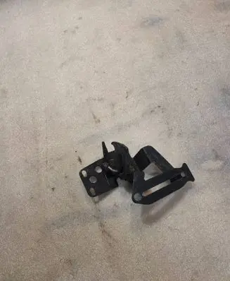 Audi A8 S8 D2 4D Engine bonnet/hood lock/latch loop/hook 4A5862055