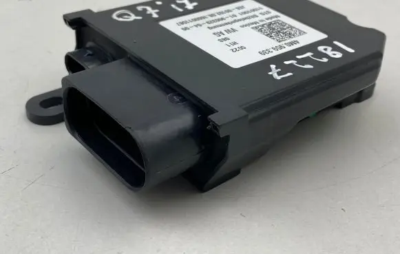 Audi Q7 4M Seat control module 4M0959339 11001001 9003290400