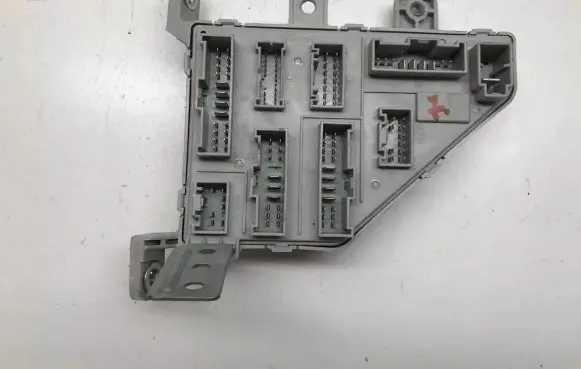 KIA Sportage Fuse module 919501F530