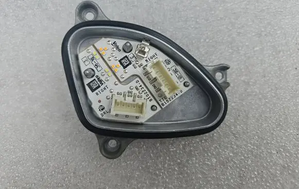 Seat Leon (5F) Xenon control unit/module E916370