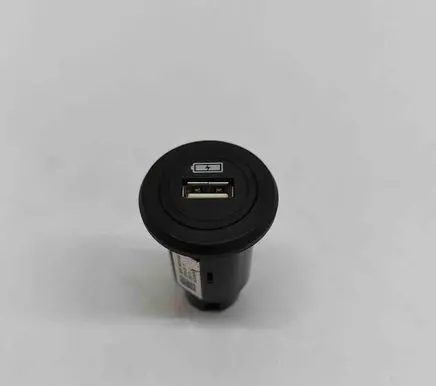 Jaguar I-Pace USB socket connector J9D319010AA