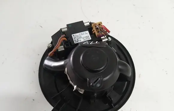 Volkswagen Scirocco Heater blower motor/fan resistor 3C0907521D 997211A 2468105383