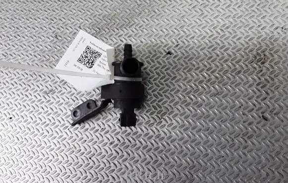 Opel Zafira B Vacuum valve 13110331