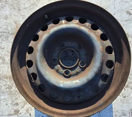 Mercedes-Benz 280 450 W116 R15 steel rim 1244001202