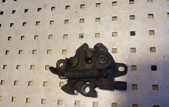 Toyota Avensis T270 Engine bonnet/hood lock/catch