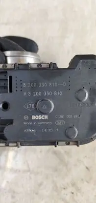 Renault Scenic III - Grand scenic III Throttle valve 8200330810 8200330812 0281002681