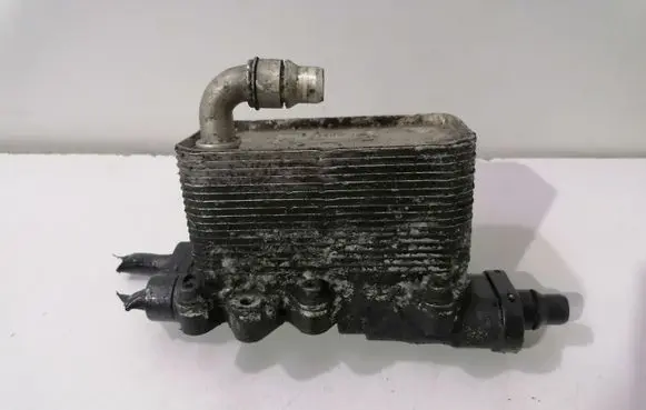 Engine oil radiator